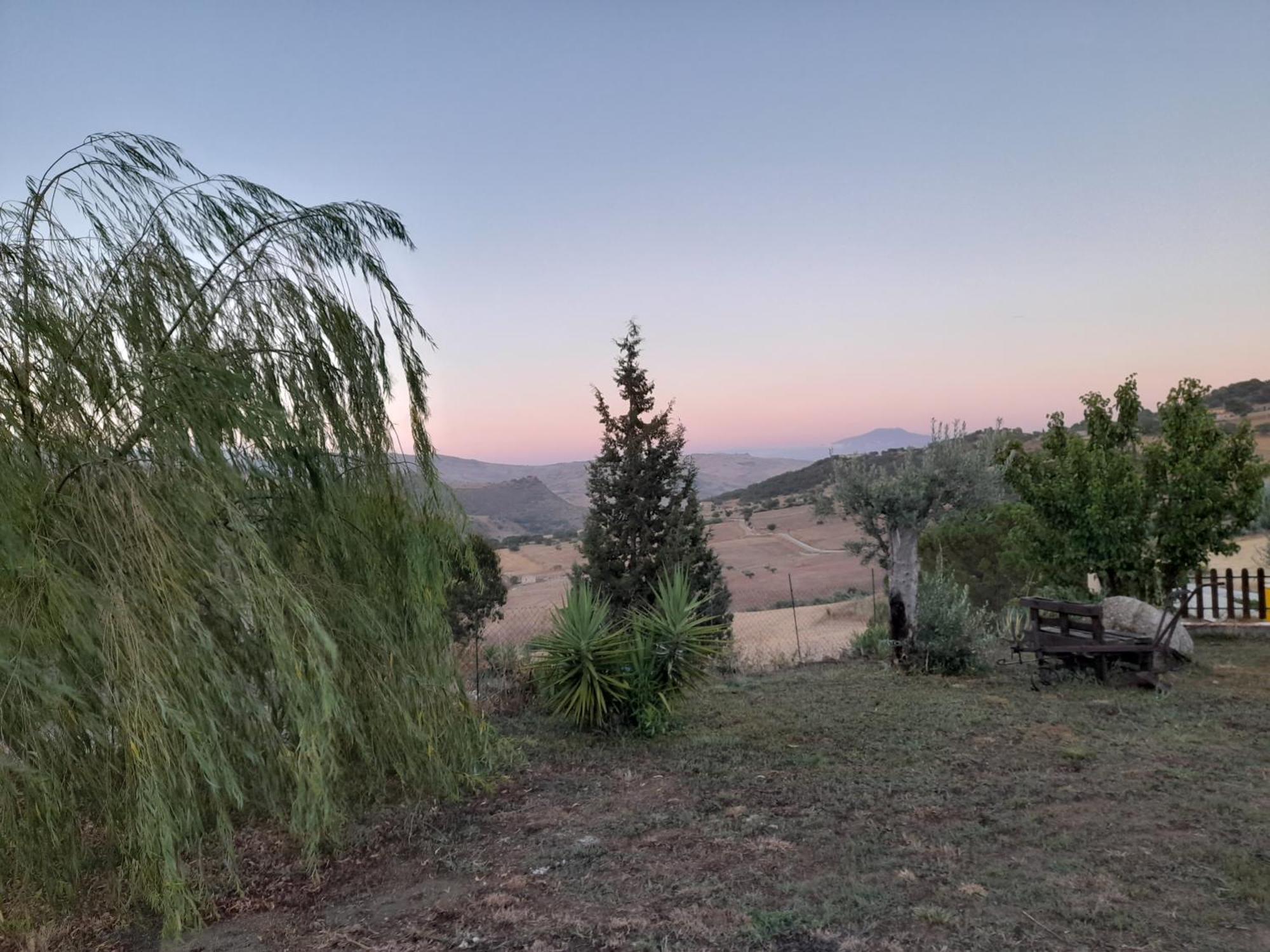 Agriturismo La Stragola Никосия Экстерьер фото