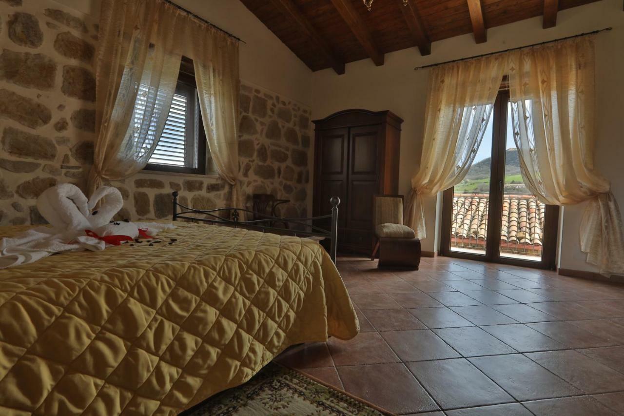 Agriturismo La Stragola Никосия Экстерьер фото